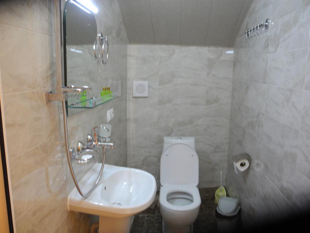 Cherdachok Tiflis Exterior foto